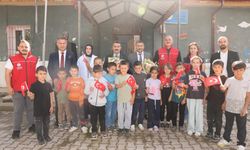 Sivas Vakıflar'dan köy okullarına destek