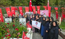 Sivaslı Şehit Aileleri Eren Bülbül’ün Annesini Yalnız Bırakmadı