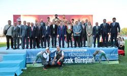 Sivas’ta Er Meydanında Büyük Heyecan: Başpehlivan Taha Hümeyni Oldu