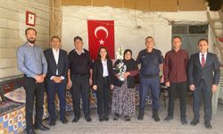 Hafik Kaymakamı'ndan şehit ailesine ziyaret