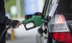 Benzine zam geldi, işte yeni fiyat!
