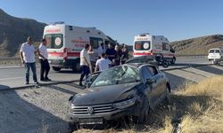 Sivas'ta Feci Kaza Otomobil Şarampole Uçtu