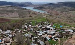 Sivas’taki Bu Köy Eğitimde Türkiye’ye Parmak Isırtıyor!