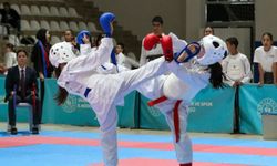 Sivas’ta Karate Heyecanı: 150 Sporcu İl Birinciliği İçin Tatamiye Çıktı