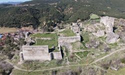 Sivas Vakıflar Niksar Kalesi'nin surlarını restore ettiriyor