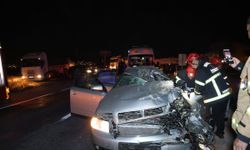 Feci Kaza! Otomobil Tıra Arkadan Çarptı 2 Ölü