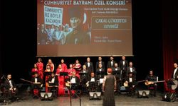 Sivas’ta Cumhuriyet Coşkusu Türk Halk Müziği Konseriyle Yaşandı