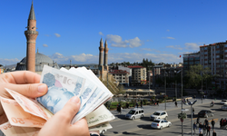 Sivas’taki Üniversitelilere Müjde 19 Bin 250 TL Gelir Desteği
