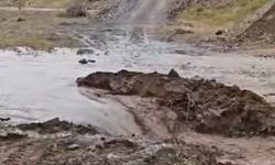 Şarkışla’da selin zarar verdiği yol kısa sürede onarıldı