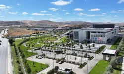 Sivas'ta Büyük Yarış Başlıyor: Yapay Zekâ ve Genç Beyinler Aynı Masada