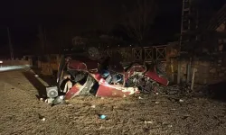 Sivas'ta Feci Kaza! Takla Atan Otomobil Hurdaya Döndü!
