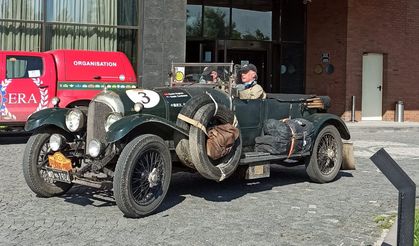 Sivas'ta 97 Yıllık Efsane Bentley Görüntülendi!
