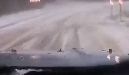 Dolu Yolu Beyaza Bürüdü! Sürücüler Zor Anlar Yaşadı