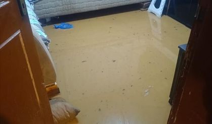 Sağanak Kabusu! Mahalleler Göle Döndü, Evleri Su Bastı