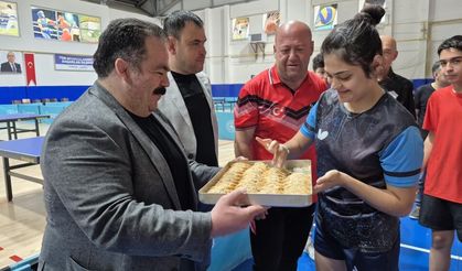 Sivas’ta milli takım kampında sporculara moral ziyareti gerçekleştirildi