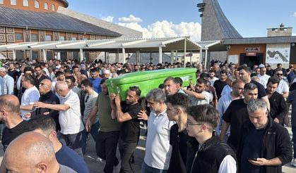 Sivas'taki Feci Kazada Ölen Eşler Yan Yana Defnedildi