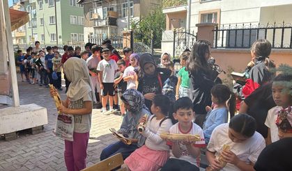 Sivas'ta bu camide çocuklar hem öğreniyor hem de piknik yapıyor
