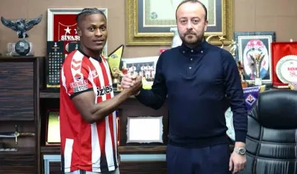 Sivasspor Jonathan Okoronkwo ile yolları ayırdı