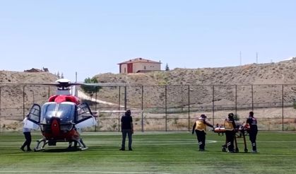 kalp krizi geçiren 74 yaşındaki hasta hava ambulansıyla sevk edildi