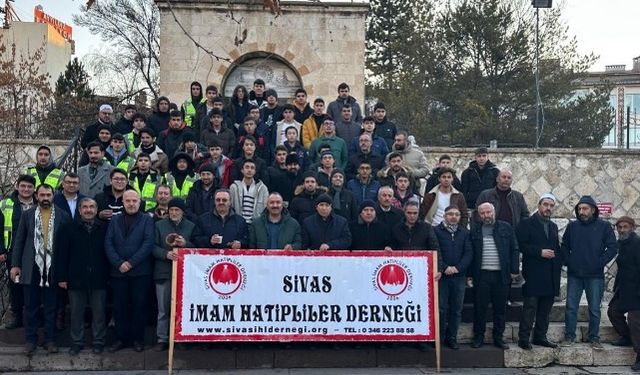 Sivas'ta gençler sabah namazında buluştu