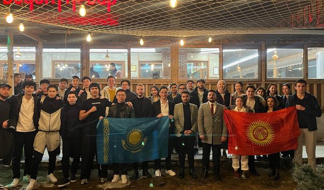 İdeal Gençlik Kulübü ve Türk Dünyası Akraba Toplulukları İftarda Buluştu
