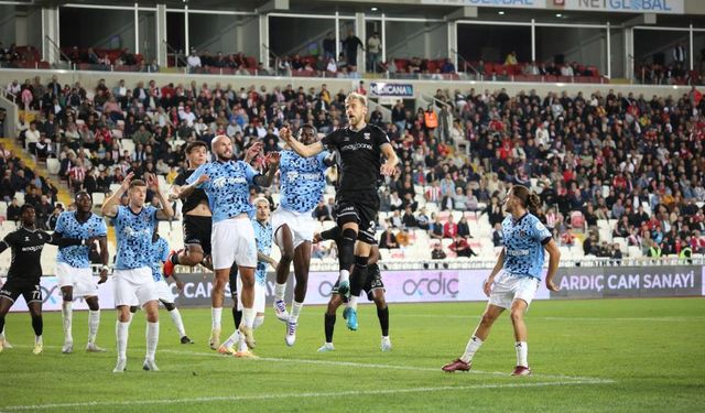 Sivasspor maçının VAR’ı Jonas Hansen