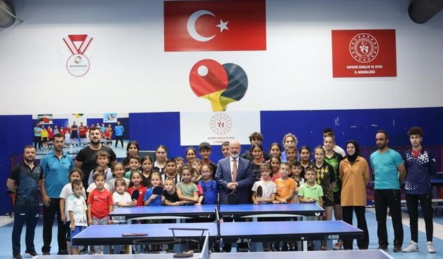 Sivas'ta Başlayan Masa Tenisi Turnuvası Kayseri'de Bitti