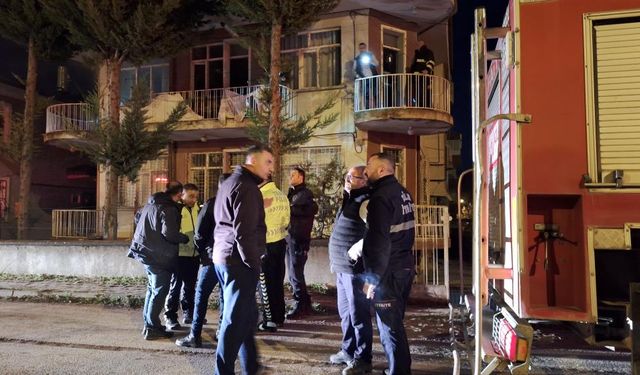Alkol Aldı Evini Yaktı