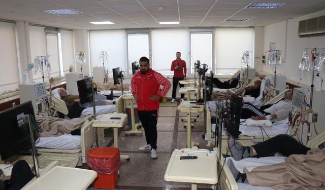 Diyaliz Hastalarına Karate Egzersizi