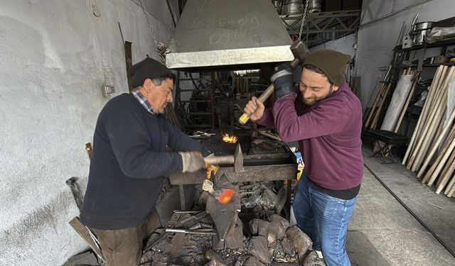 Geleneksel Demirciler Çırak Bulamıyor
