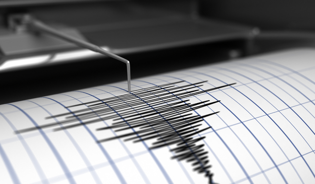 3,7 Şiddetinde Korkutan Deprem