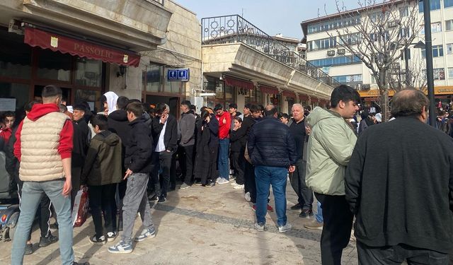Sivaslı Gençlerden Passolig İzdihamı