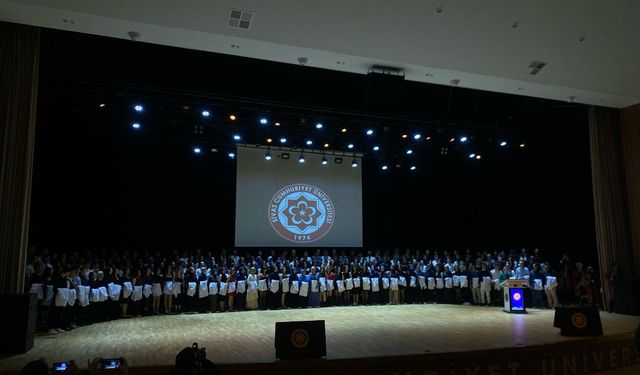 Sivas'ta Tıp Öğrencileri Önlük Giydi