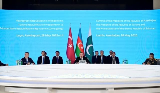 Aliyev’den Cumhurbaşkanı Erdoğan'a övgü