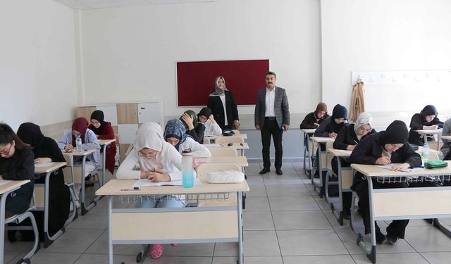 Sivas'tan 5 öğrenciden 500 tam puan