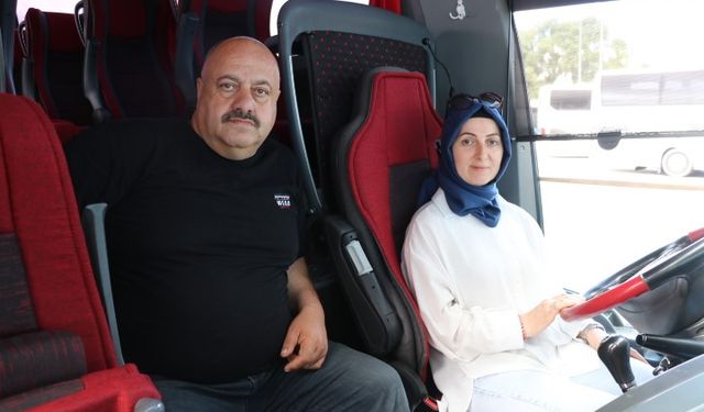 Aynı Otobüste Direksiyon Sallayan Bir Aşk Hikayesi