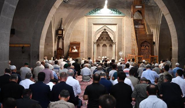 15 Temmuz’un Ruhunu Yansıtan Duygusal Anlar