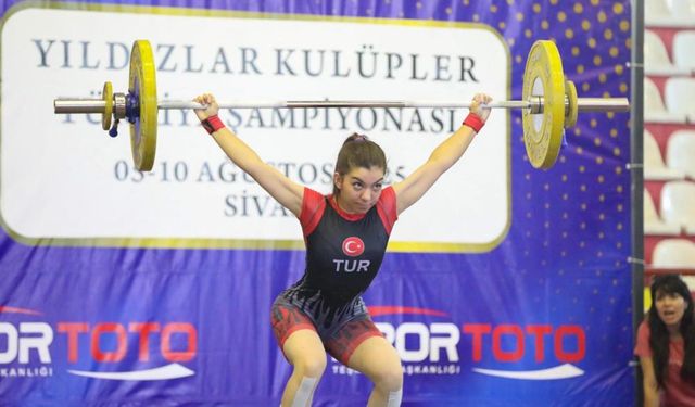 Sivas 4 Eylül Spor Salonu’nda Şampiyona Coşkusu Başladı