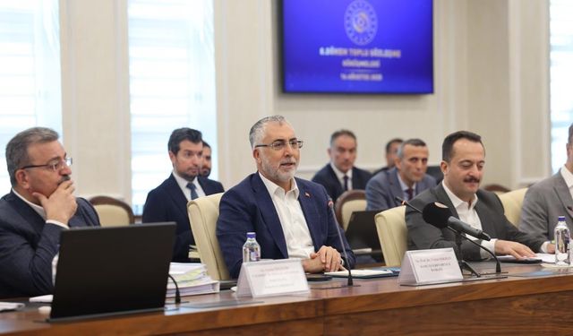Memurlar Bakan'la buluştu