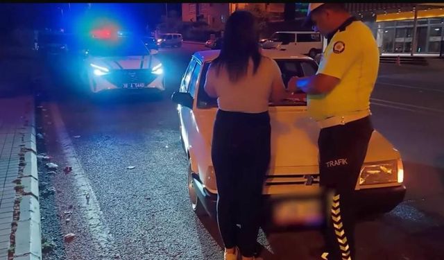 Kadın sürücünün drifti pahalıya maloldu
