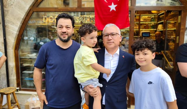 Sivas Valisi Şimşek Esnaf ve Çocuklarla Buluştu