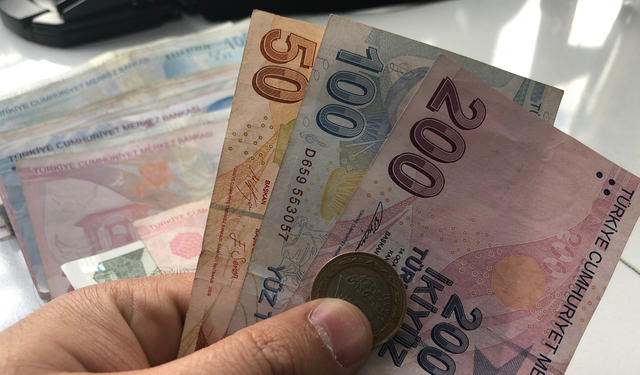 Sivas'ta Annelere Müjde 8 Bin TL Nakit Destek
