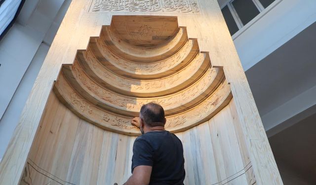 Sivas’ta geleneksel ahşap oyma ile zamanı aşan eser