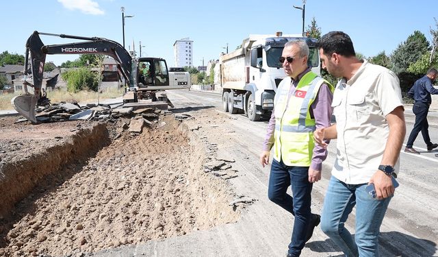 Sivas Yenidoğan Mahallesi’nde asfalt yenileniyor