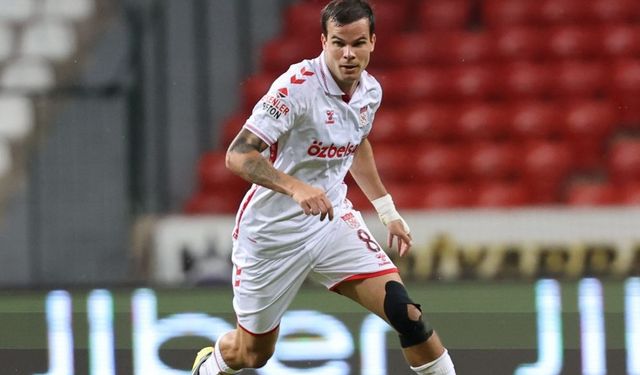Sivasspor'da Charis Charisis can sıktı!..