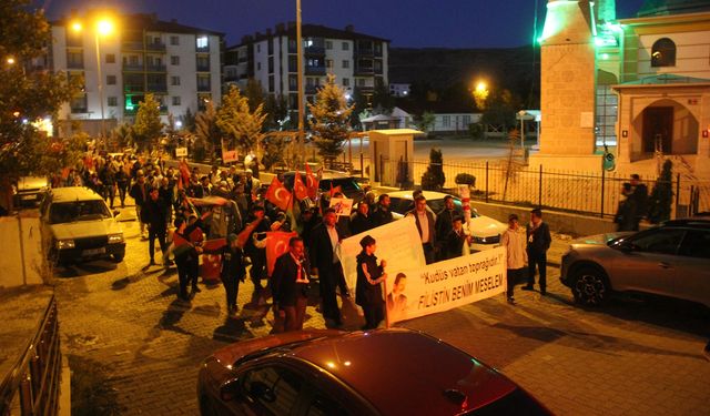 Sivas'ın O İlçesinde Tekbirler ve Sloganlarla Yürüdüler!