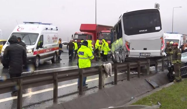 Polis Minibüsü ve Otomobilin Karıştığı Kazada 1 Polis Şehit Oldu, Çok Sayıda Yaralı Var!
