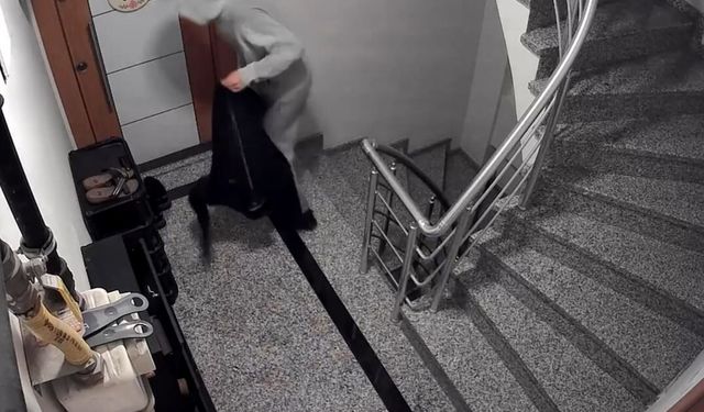 Montunu çuval yaptı, ayakkabıları tek tek topladı