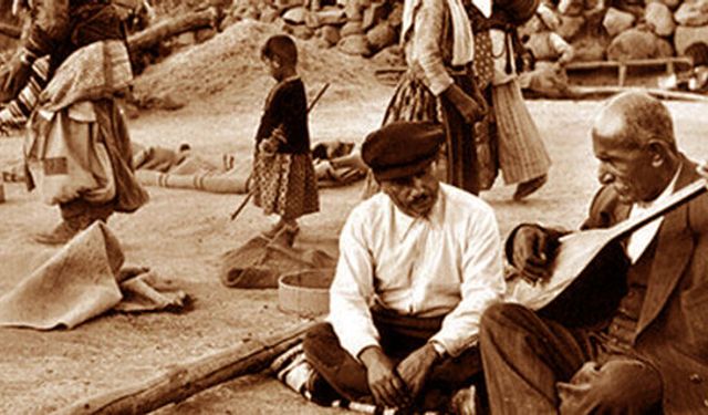 Aşık Veysel’i Özlemle Anıyoruz !