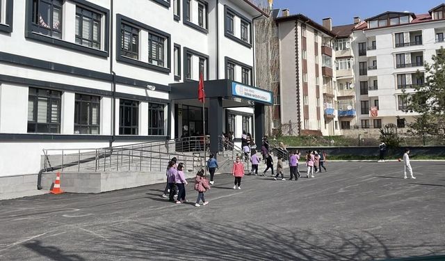 Sivas’ta Beklenen Olmadı: Öğretmenler İş Bırakmadı